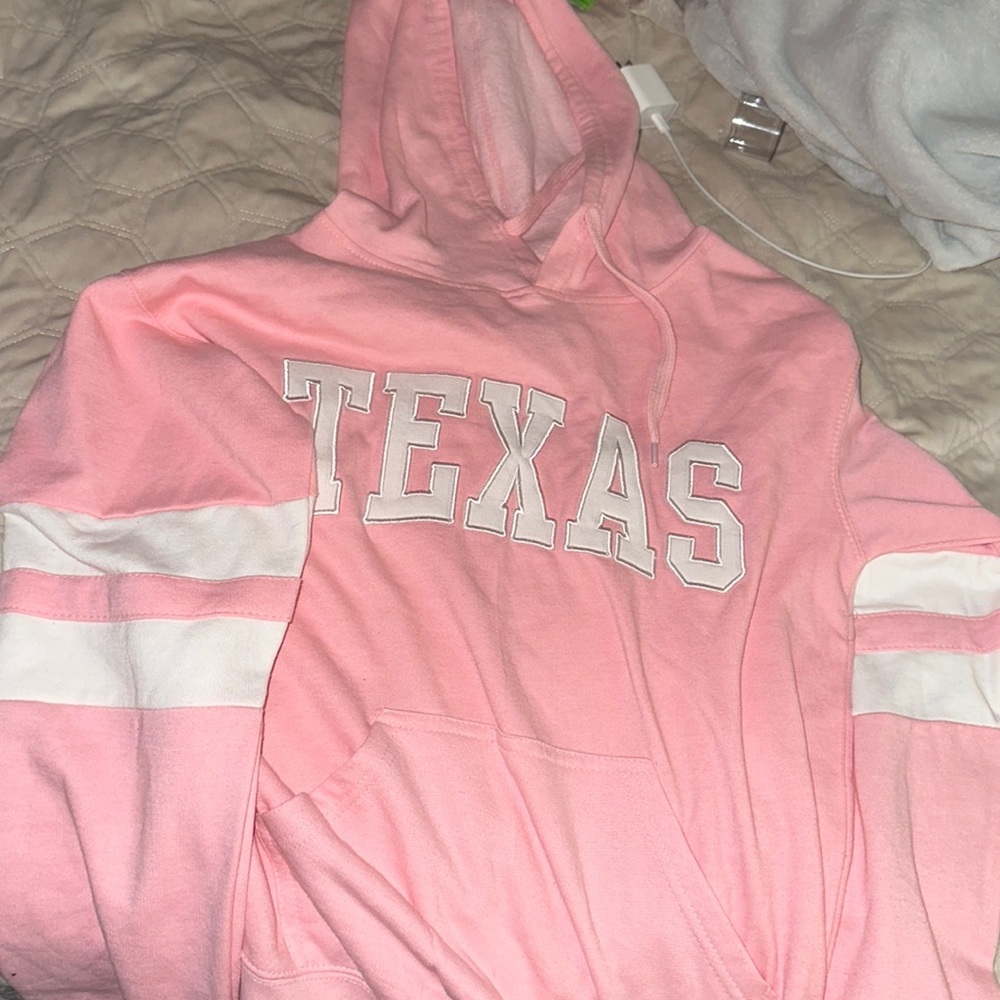 Pink “Texas” logo sweater Officially from the state! Size M/L